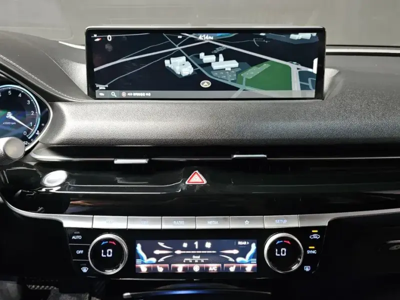 2023 Genesis G80 с пробегом 64 762 км