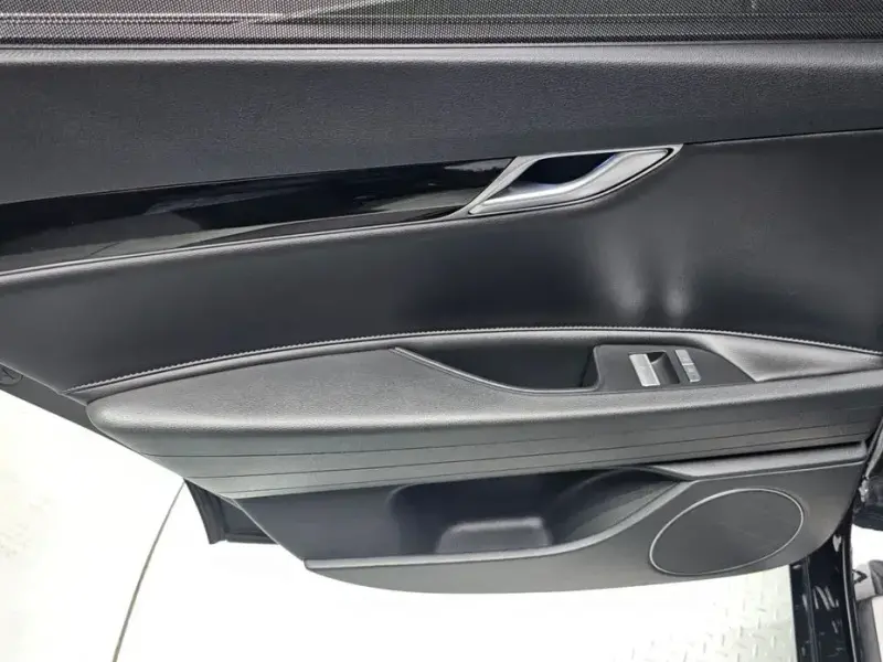2023 Genesis G80 с пробегом 64 762 км