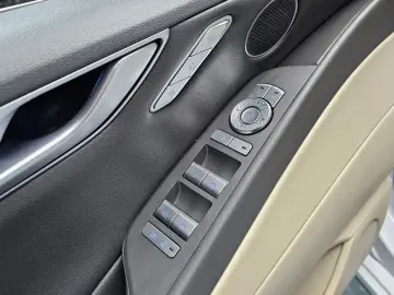 2023 Genesis G80 с пробегом 54 599 км