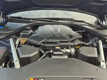 2023 Genesis G80 с пробегом 5 678 км