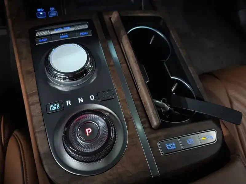 2023 Genesis G80 с пробегом 16 493 км