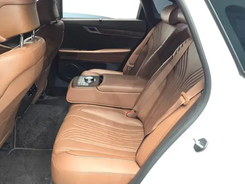 2023 Genesis G80 с пробегом 16 493 км