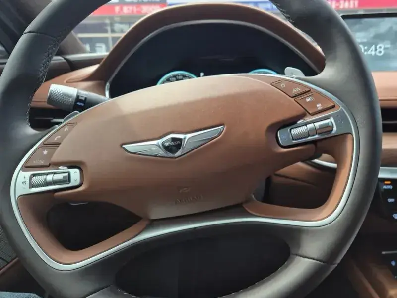 2023 Genesis G80 с пробегом 5 678 км