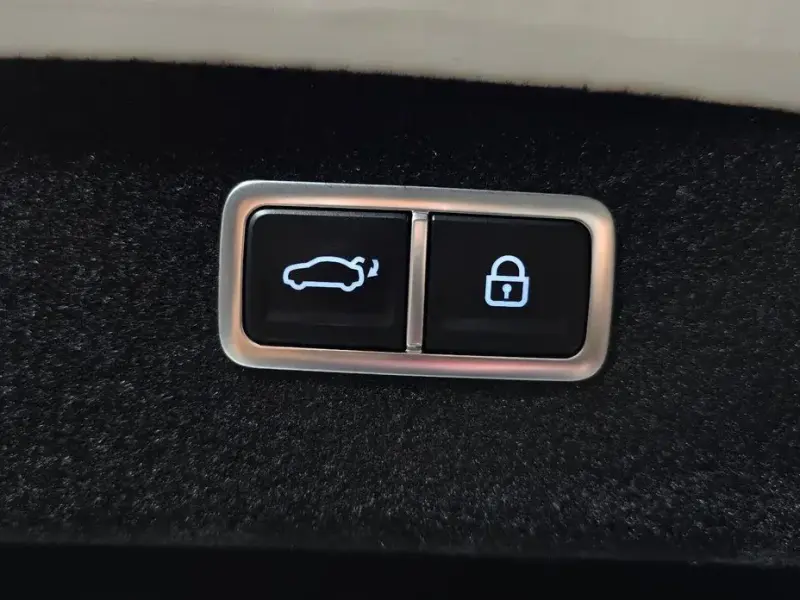 2023 Genesis G80 с пробегом 16 493 км