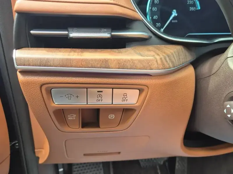 2023 Genesis G80 с пробегом 5 678 км