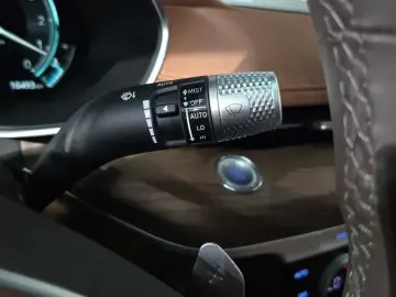 2023 Genesis G80 с пробегом 16 493 км