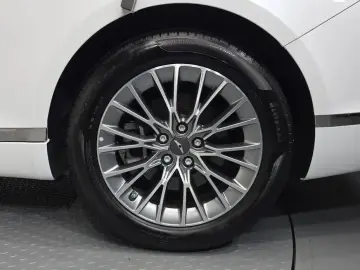 2023 Genesis G80 с пробегом 16 493 км