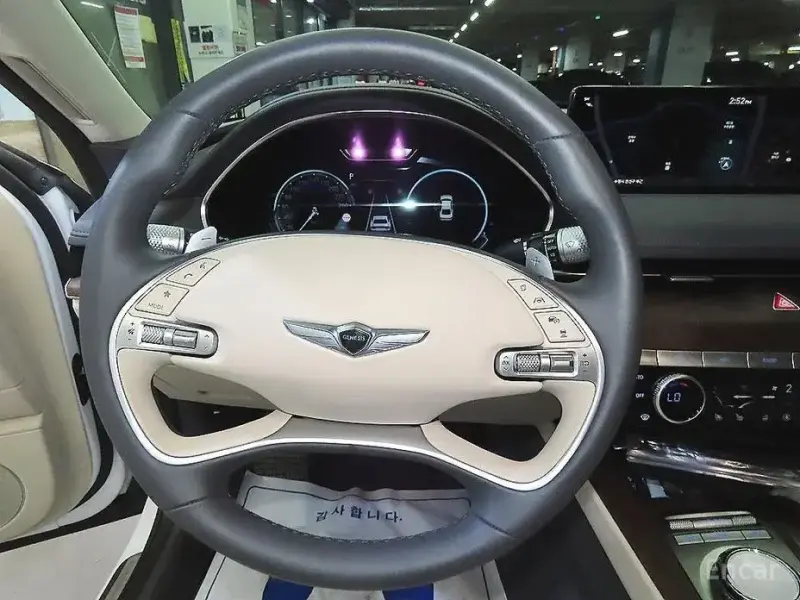 2023 Genesis G80 с пробегом 17 385 км