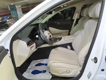2023 Genesis G80 с пробегом 17 385 км