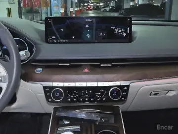 2023 Genesis G80 с пробегом 17 385 км
