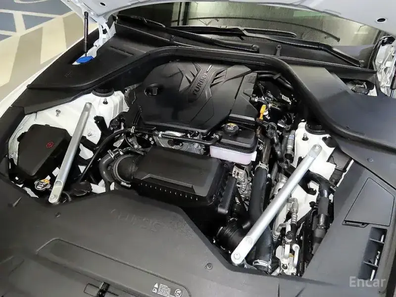 2023 Genesis G80 с пробегом 17 385 км