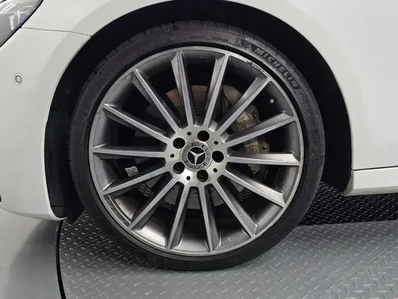 2022 Mercedes-Benz E-Класс с пробегом 63 030 км