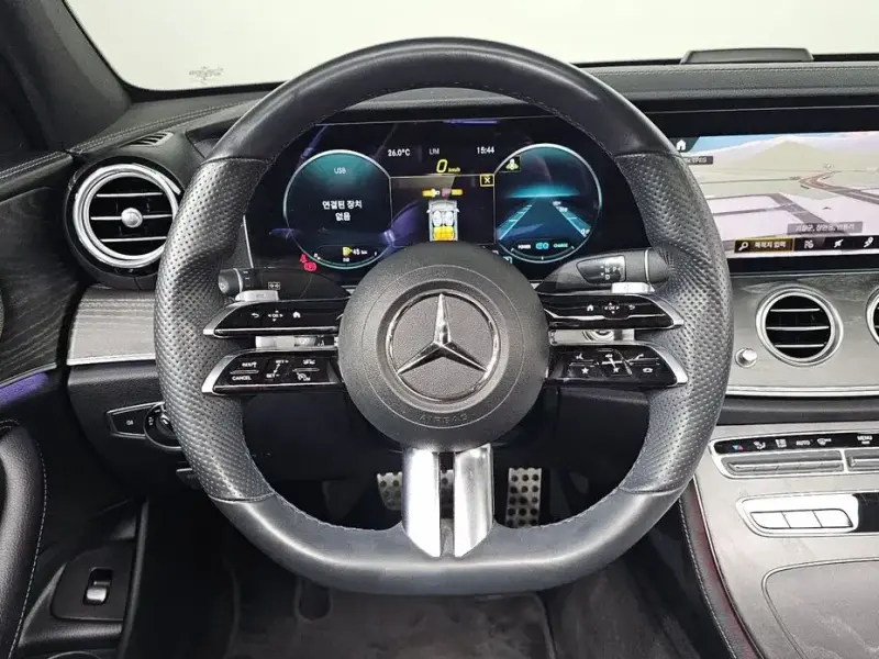 2022 Mercedes-Benz E-Класс с пробегом 63 030 км