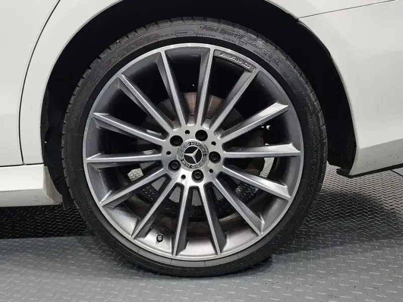 2022 Mercedes-Benz E-Класс с пробегом 63 030 км