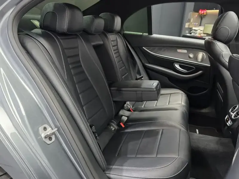 2022 Mercedes-Benz E-Класс с пробегом 100 522 км