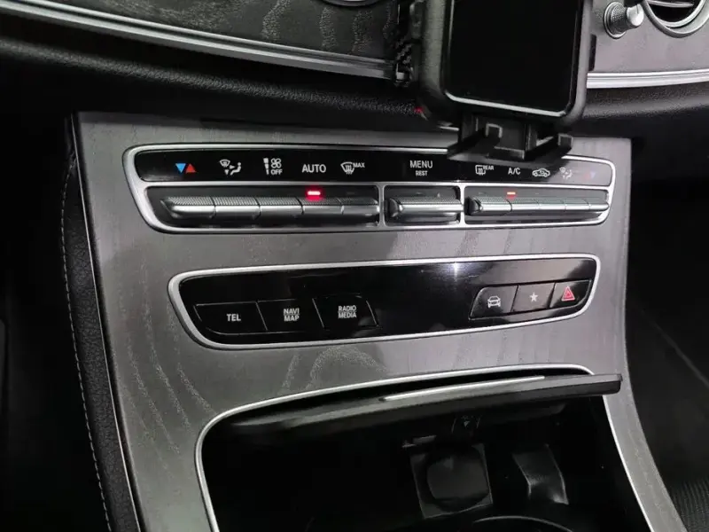 2022 Mercedes-Benz E-Класс с пробегом 100 522 км