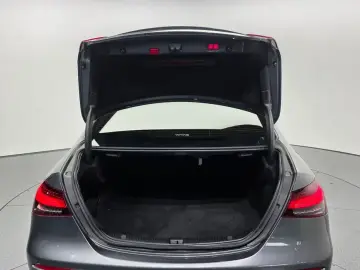 2022 Mercedes-Benz E-Класс с пробегом 100 522 км