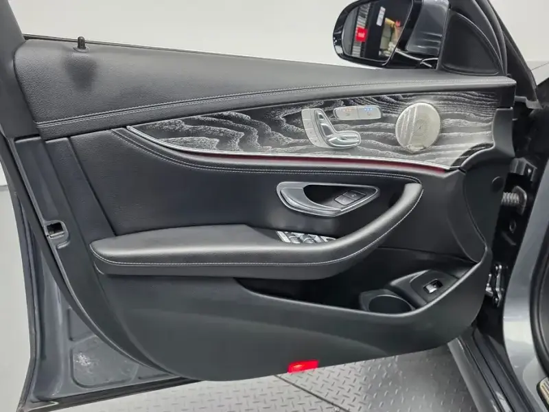 2022 Mercedes-Benz E-Класс с пробегом 100 522 км