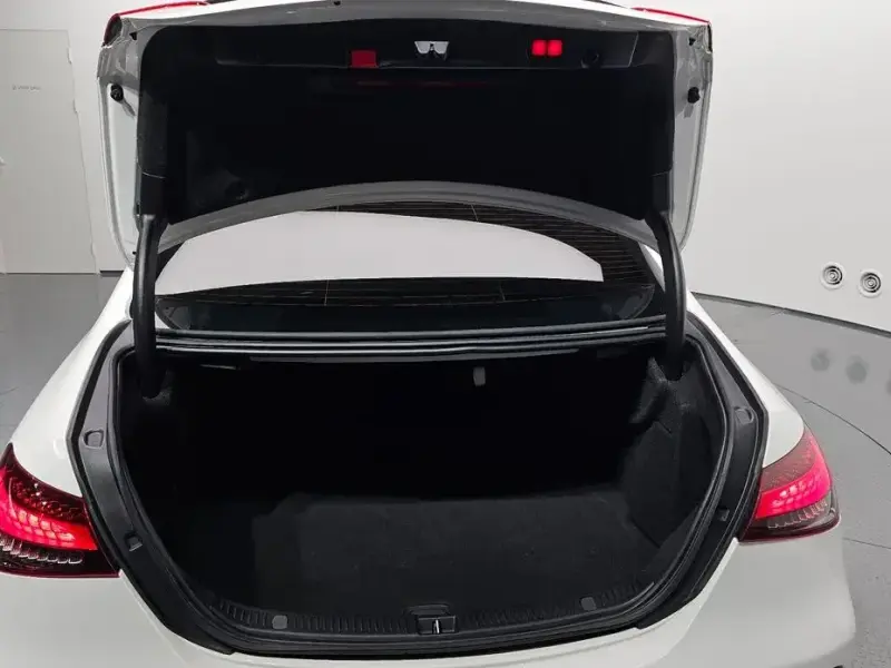 2022 Mercedes-Benz E-Класс с пробегом 63 030 км