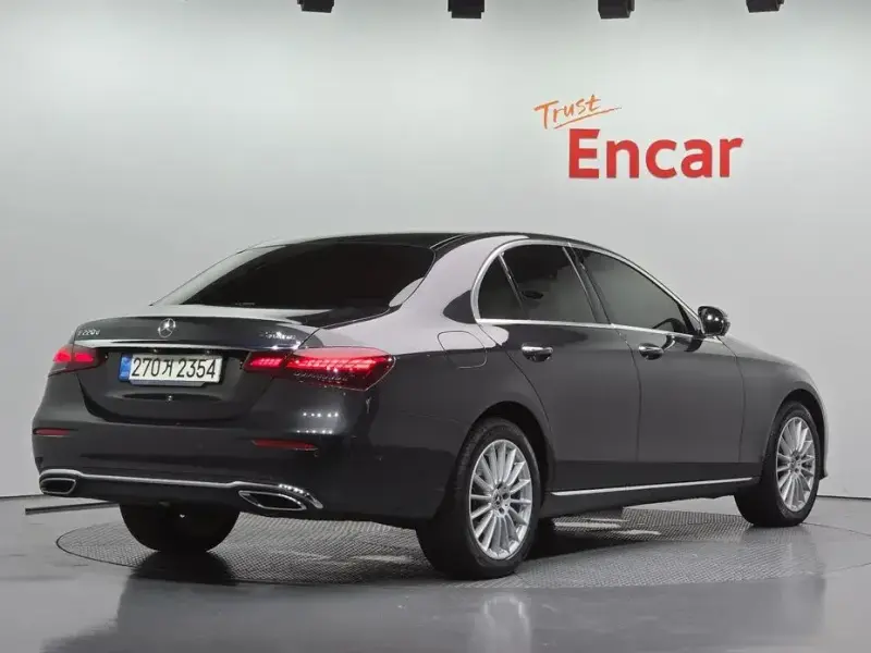 2021 Mercedes-Benz E-Класс с пробегом 100 497 км
