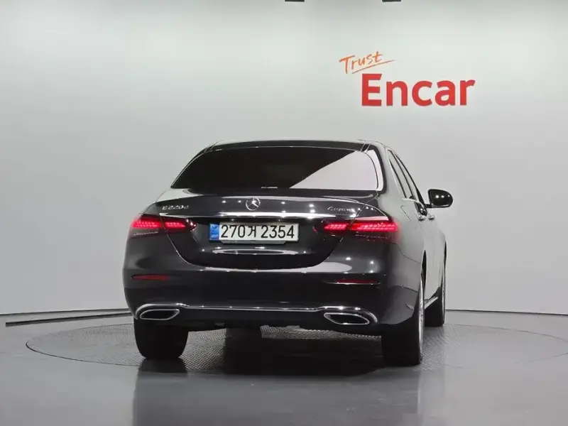 2021 Mercedes-Benz E-Класс с пробегом 100 497 км