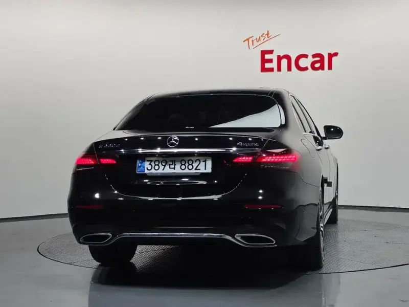 2021 Mercedes-Benz E-Класс с пробегом 60 667 км