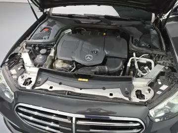 2021 Mercedes-Benz E-Класс с пробегом 100 497 км