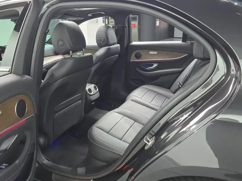 2021 Mercedes-Benz E-Класс с пробегом 100 497 км