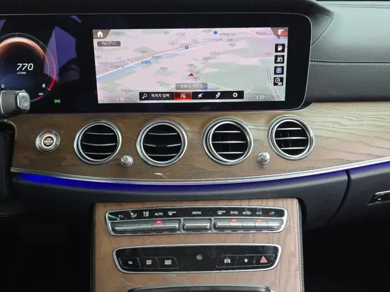 2021 Mercedes-Benz E-Класс с пробегом 100 497 км