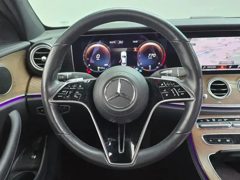 2021 Mercedes-Benz E-Класс с пробегом 100 497 км