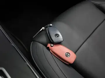 2021 Mercedes-Benz E-Класс с пробегом 60 667 км