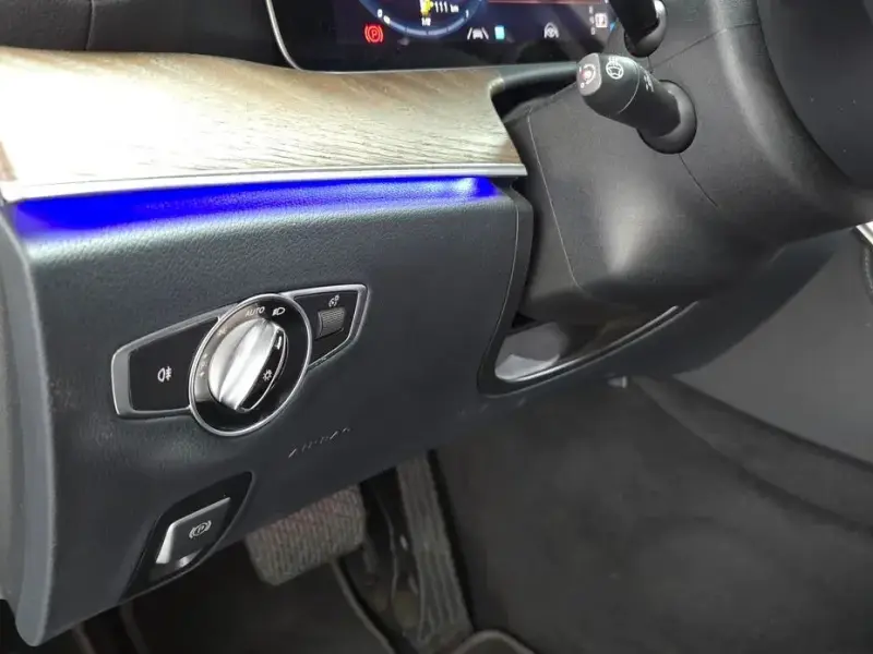 2021 Mercedes-Benz E-Класс с пробегом 100 497 км