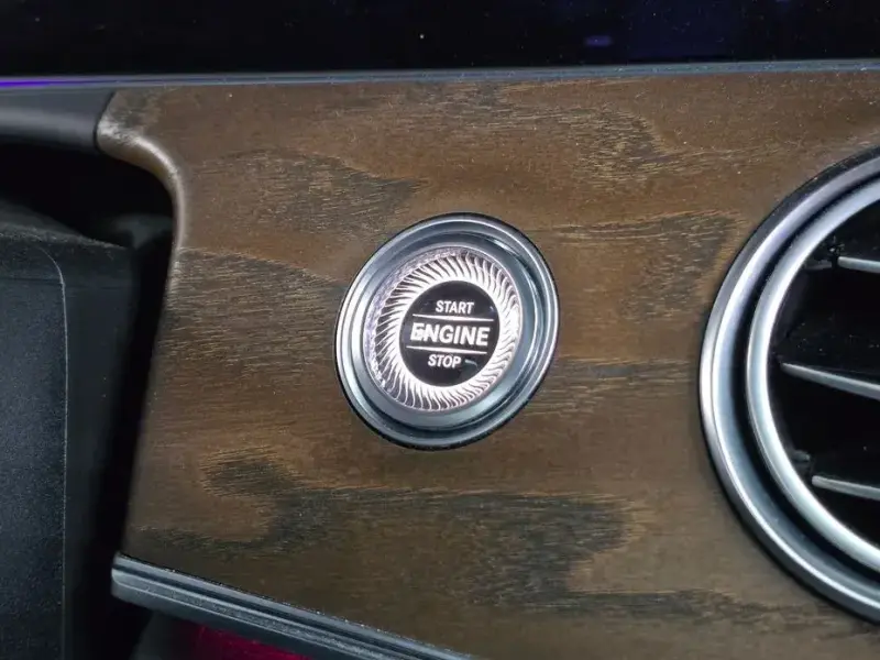 2021 Mercedes-Benz E-Класс с пробегом 100 497 км