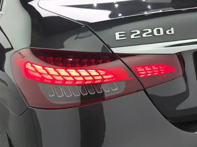 2021 Mercedes-Benz E-Класс с пробегом 100 497 км
