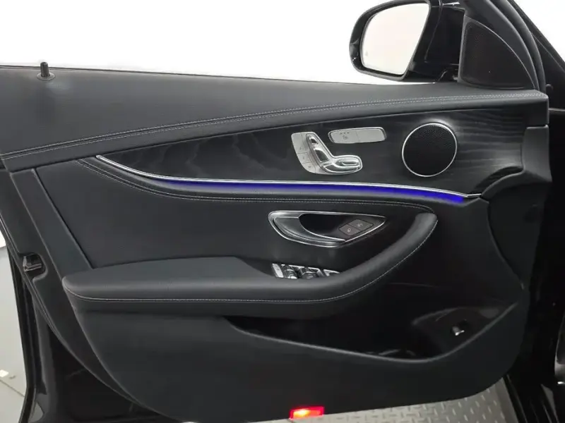 2021 Mercedes-Benz E-Класс с пробегом 60 667 км