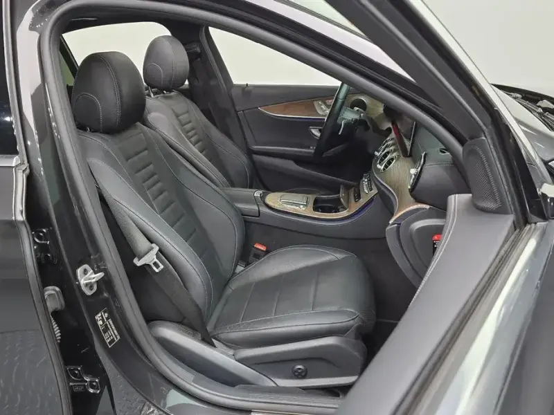 2021 Mercedes-Benz E-Класс с пробегом 100 497 км