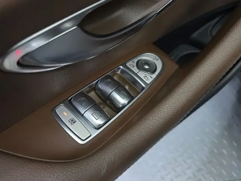 2021 Mercedes-Benz E-Класс с пробегом 72 976 км