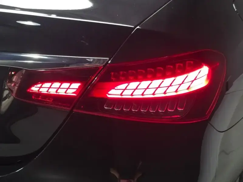 2021 Mercedes-Benz E-Класс с пробегом 72 976 км