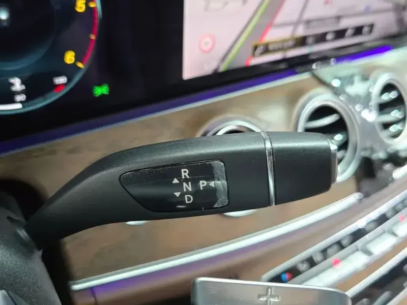 2021 Mercedes-Benz E-Класс с пробегом 71 870 км