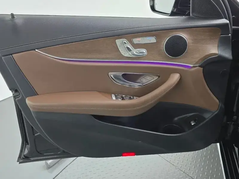 2021 Mercedes-Benz E-Класс с пробегом 71 870 км