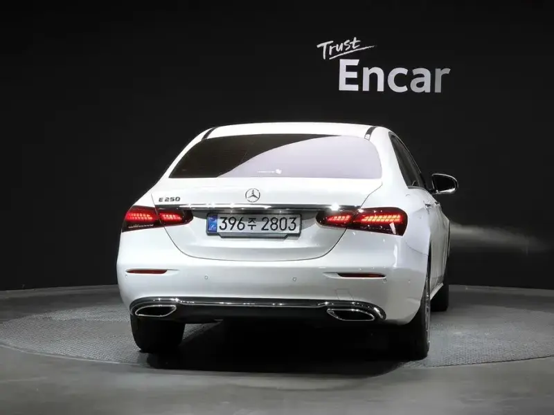 2023 Mercedes-Benz E-Класс с пробегом 43 722 км
