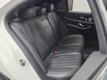 2021 Mercedes-Benz E-Класс с пробегом 121 151 км