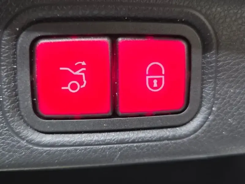 2021 Mercedes-Benz E-Класс с пробегом 121 151 км