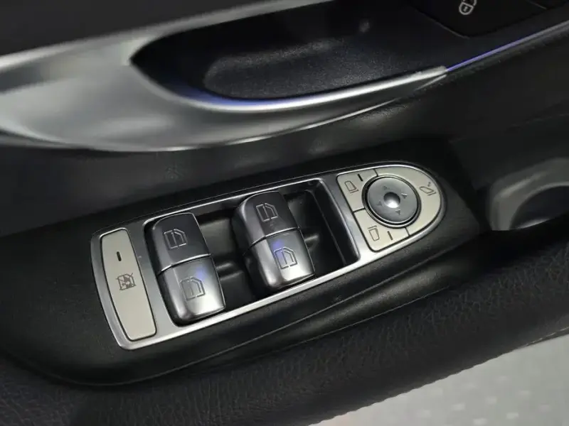 2021 Mercedes-Benz E-Класс с пробегом 121 151 км