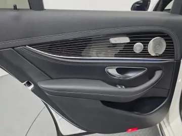 2021 Mercedes-Benz E-Класс с пробегом 121 151 км