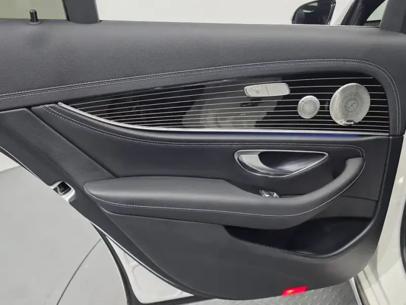 2021 Mercedes-Benz E-Класс с пробегом 121 151 км
