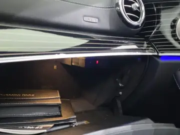 2021 Mercedes-Benz E-Класс с пробегом 121 151 км