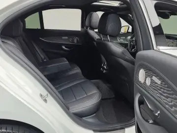 2023 Mercedes-Benz E-Класс с пробегом 6 946 км