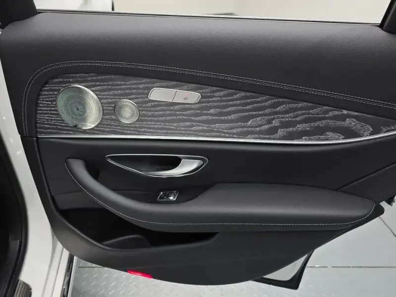 2023 Mercedes-Benz E-Класс с пробегом 6 946 км