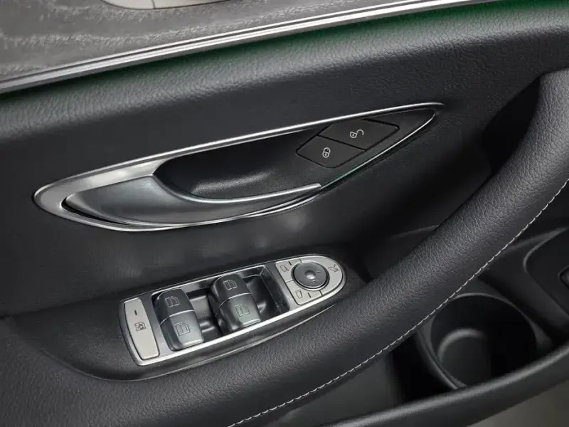 2023 Mercedes-Benz E-Класс с пробегом 6 946 км
